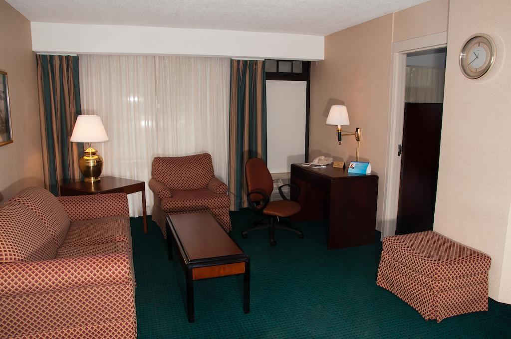 Midland Resort And Convention Center Room photo